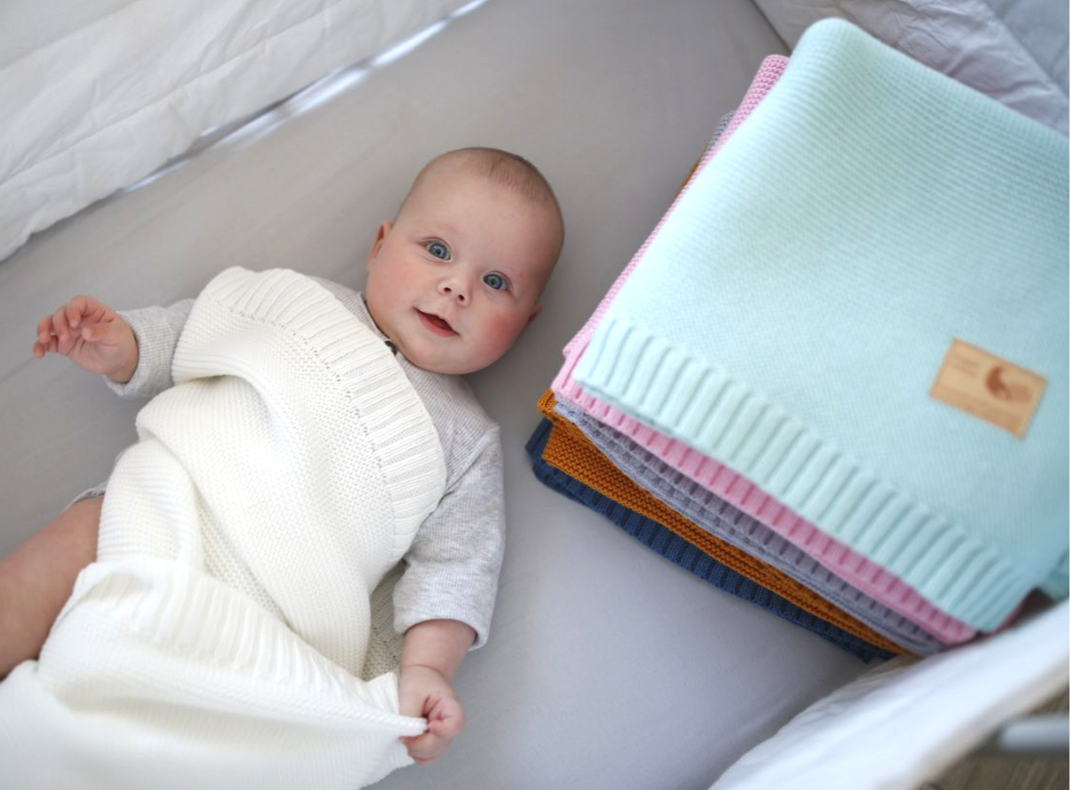 The Guide to Baby Blankets: 4 Things to Keep in Mind